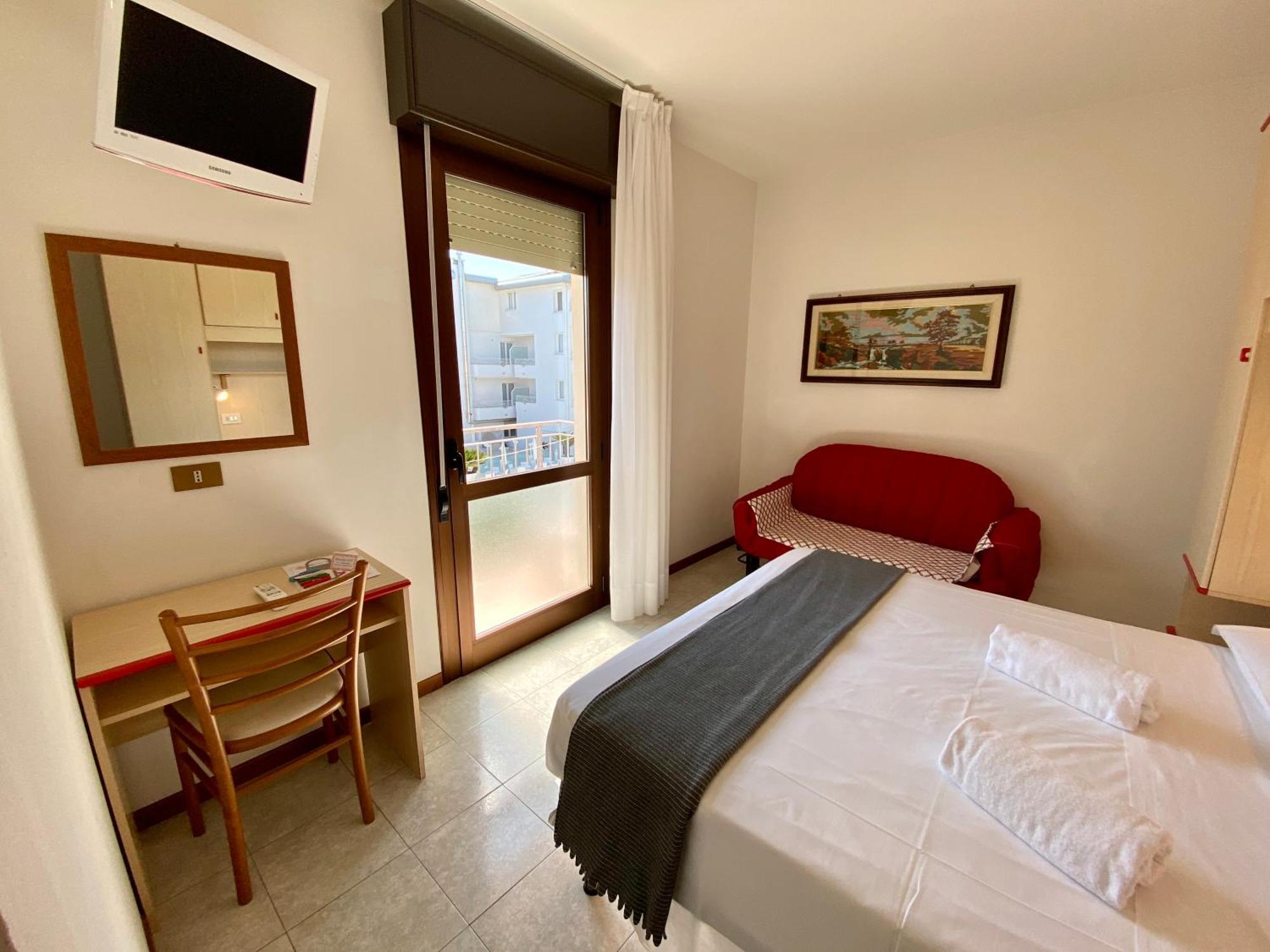 Rosa Hotel 2*