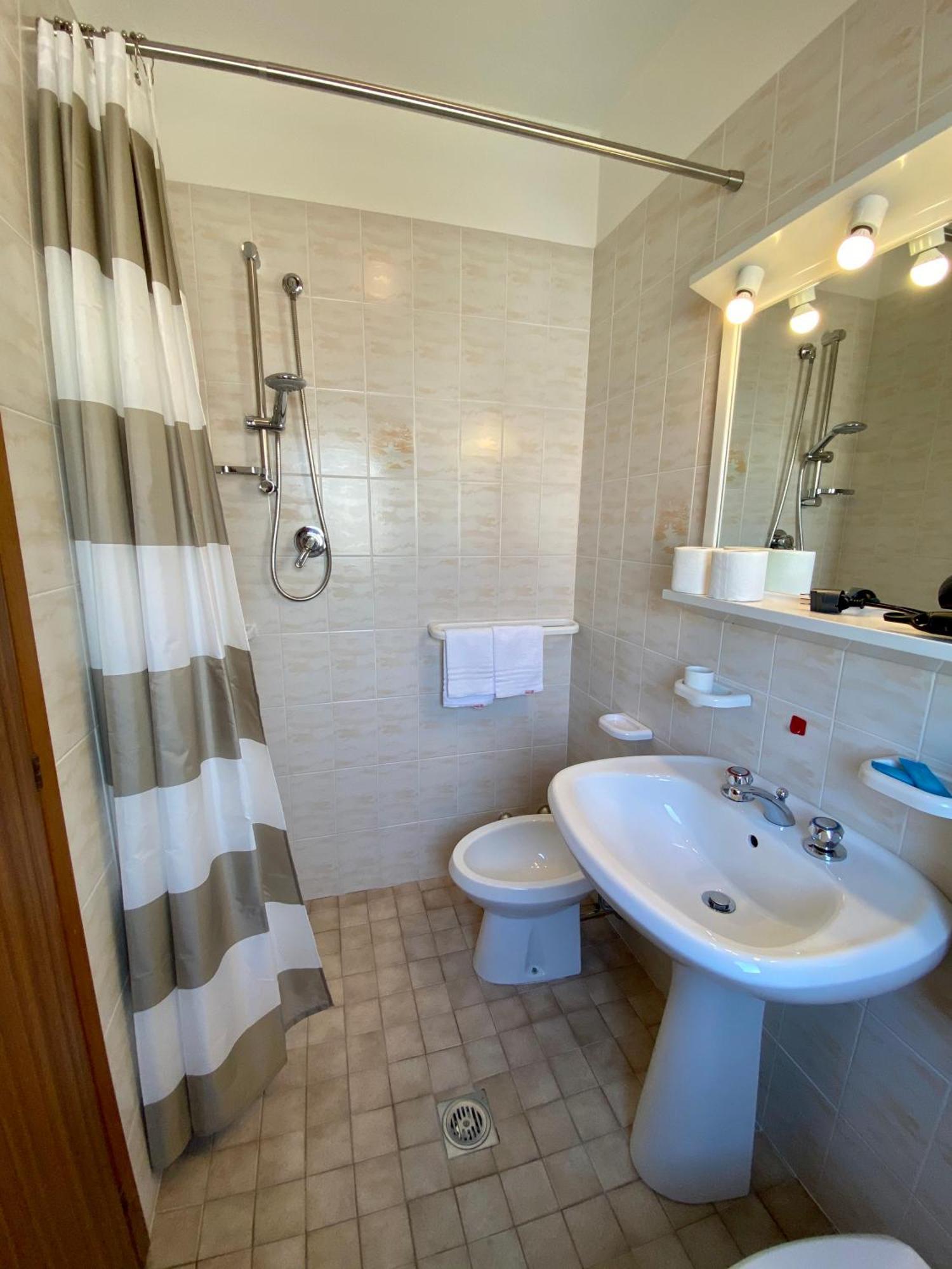 Hotel Rosa 2*
